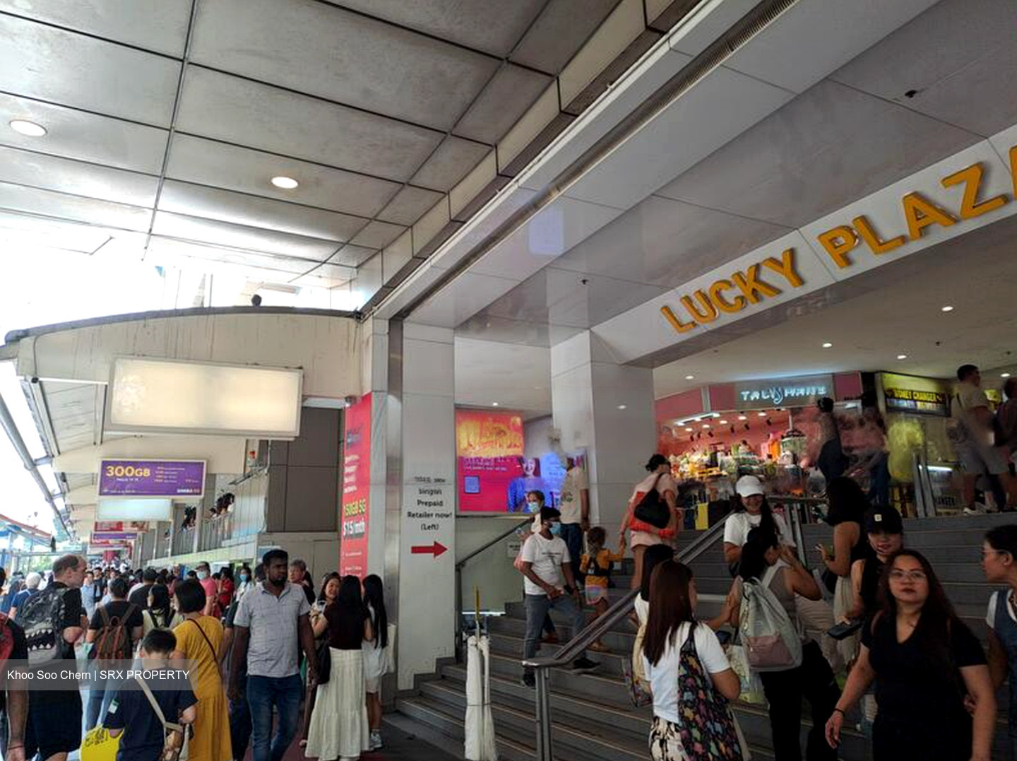 Lucky Plaza (D9), Shop House #452992291